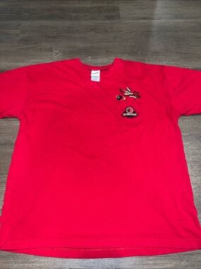 Vintage 1999 Warner Bros Wile E coyote embroidered bowling pocket Tshirt